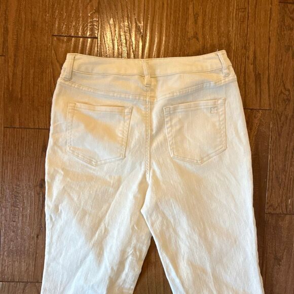 Liz Claiborne Jackie cream high rise flare jeans 6 - Picture 9 of 10